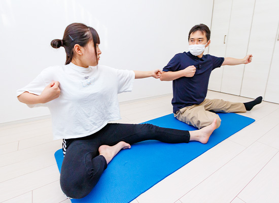 弓を引く仙人のポーズ